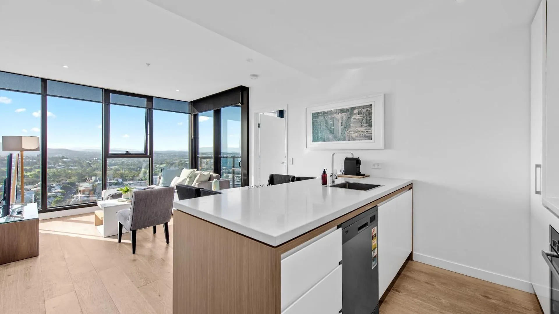 Valley Pad With Stunning Mountain Views, Pool & Gym Brisbane 0*,